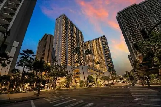 Excellent Diamond Head View Condo - Remodeled! Honolulu Apartment