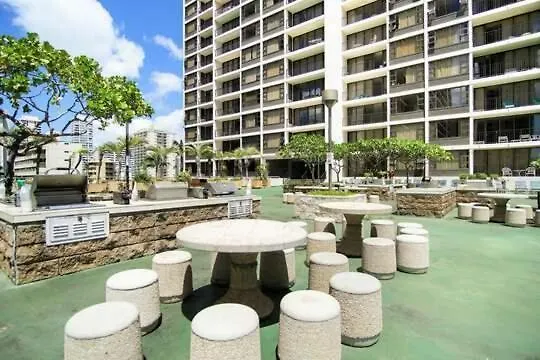 Excellent Diamond Head View Condo - Remodeled! Honolulu