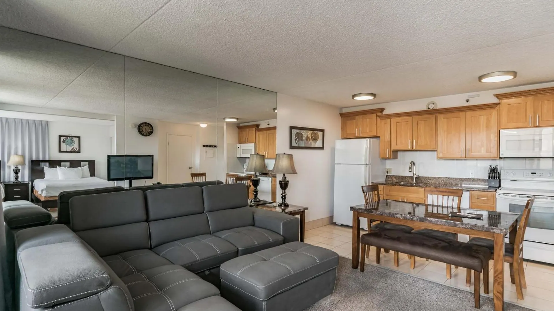 Excellent Diamond Head View Condo - Remodeled! Honolulu 0*,  United States